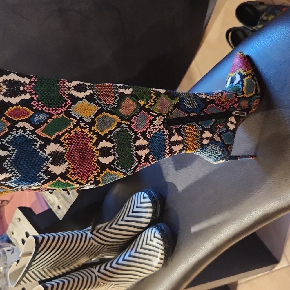 Steve Madden thigh high python boots, NWT